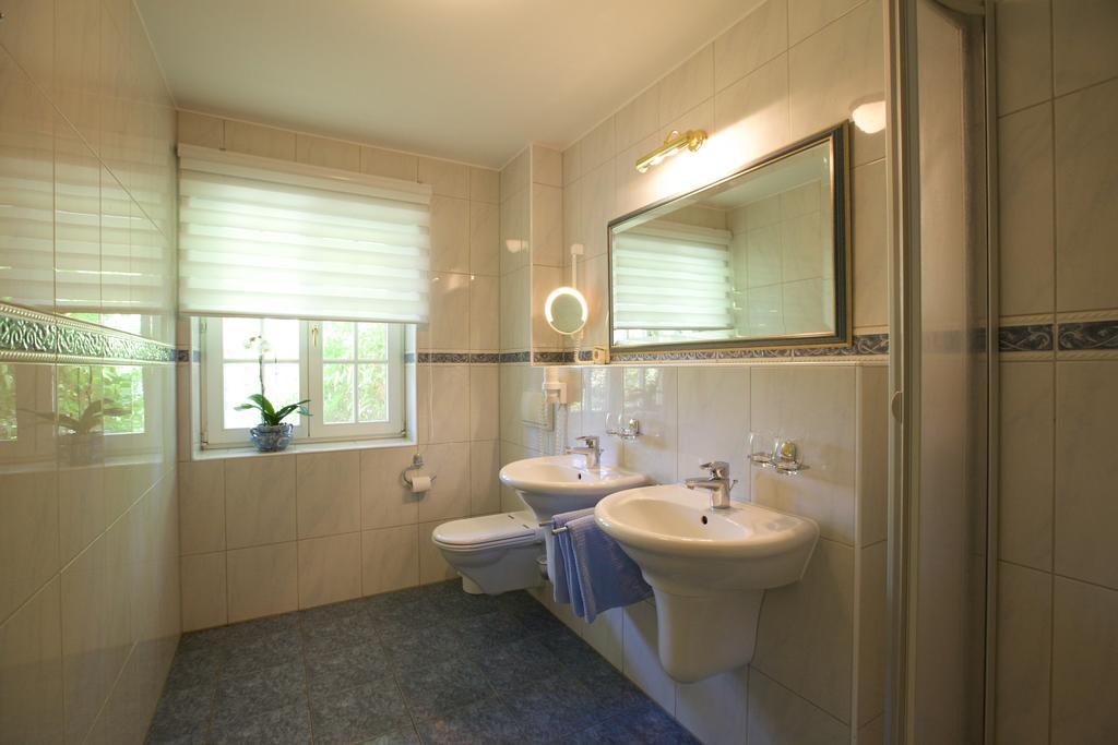 Haus Strandgut Ahrenshoop Exterior foto